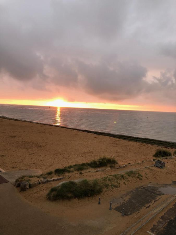 La Mouette Courseulles-sur-Mer Exterior foto